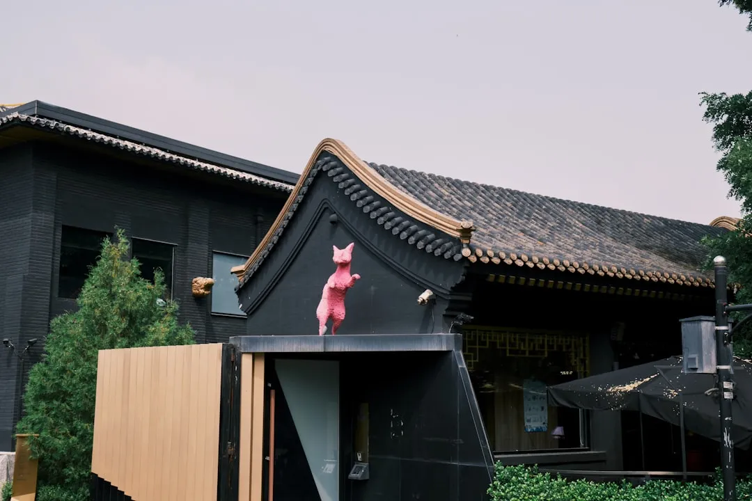 汽车电瓶与轮胎的协同维护对车辆安全性的影响分析
